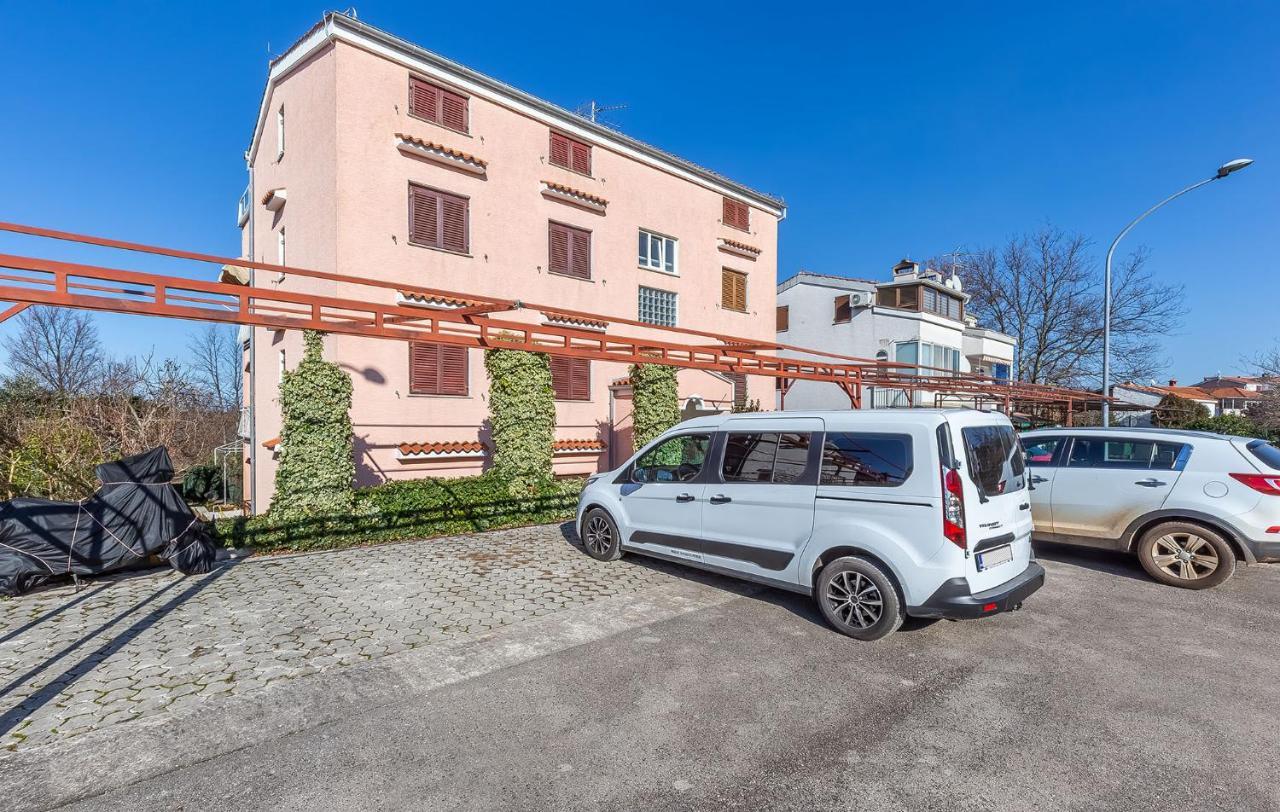 Sea View Apartment - Roberto Porec Bagian luar foto